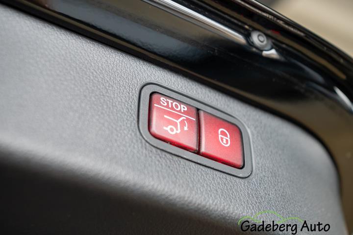 Sort Mercedes C300 e fra 2022