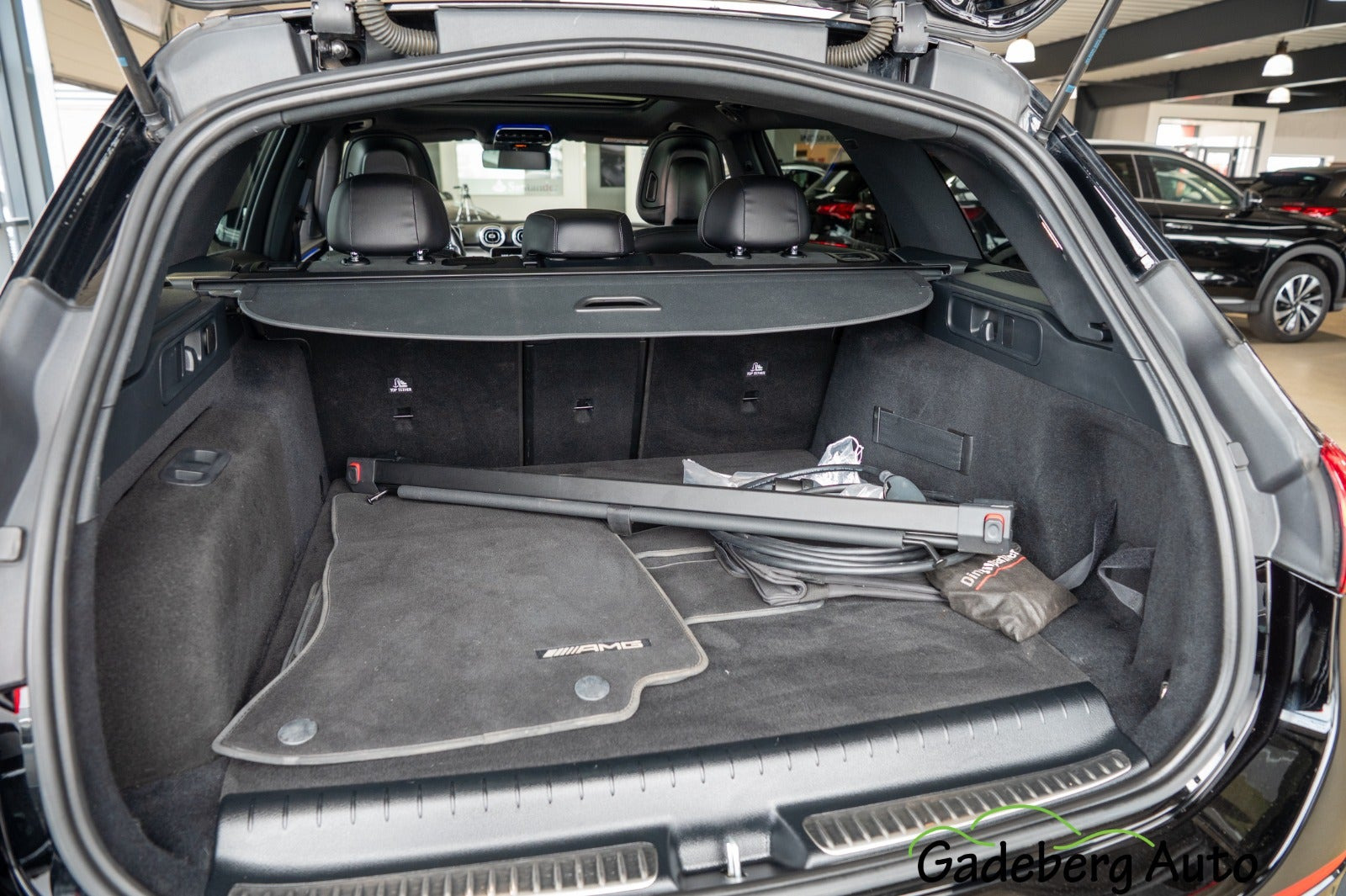 Sort Mercedes C300 e fra 2022