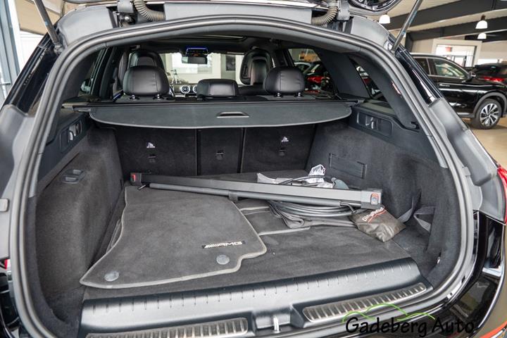 Sort Mercedes C300 e fra 2022