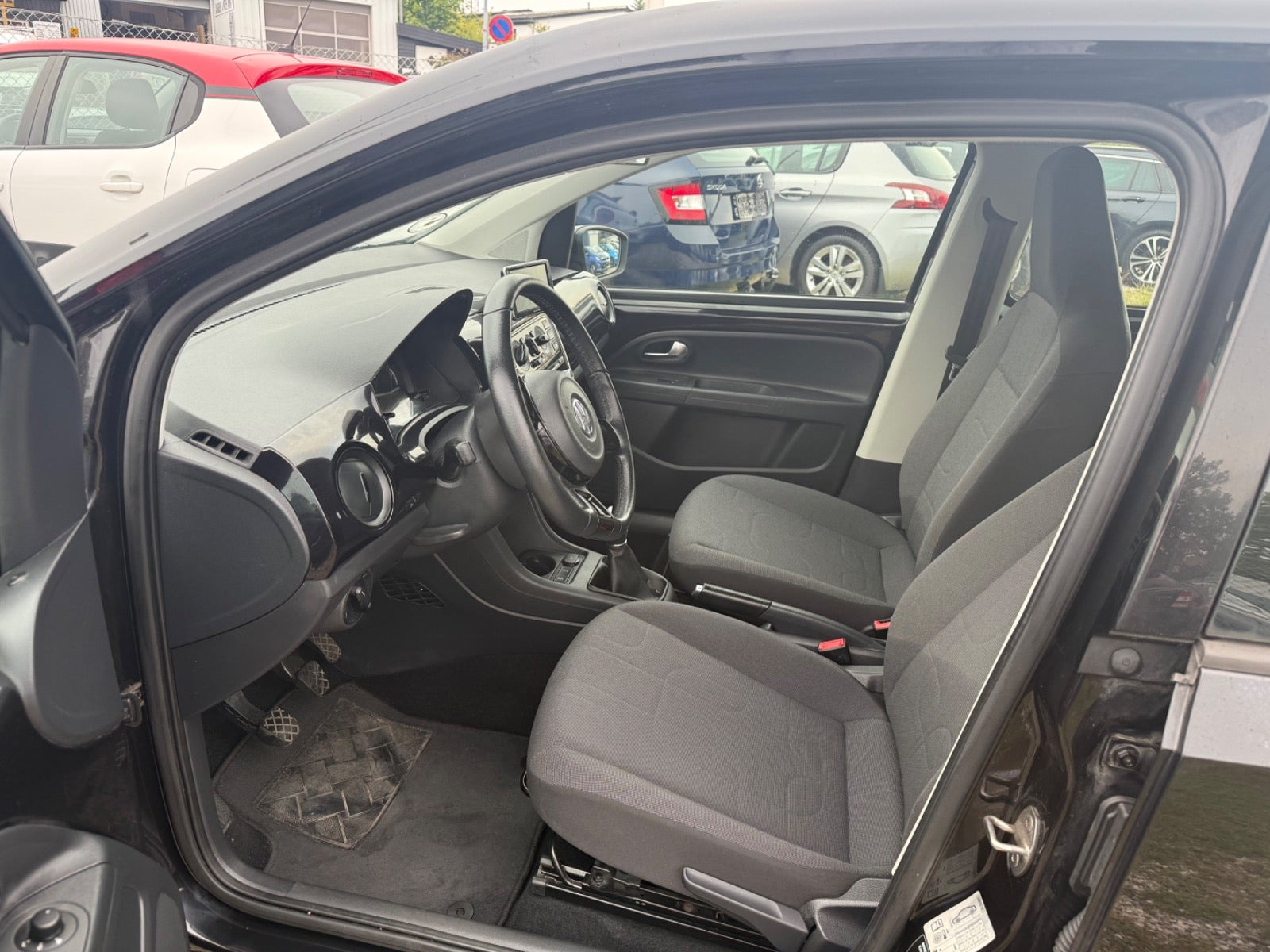 Sort VW UP! fra 2016