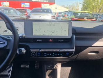 Blå Hyundai Ioniq 5 fra 2024