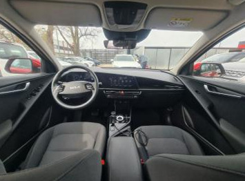 Rød Kia Niro fra 2024