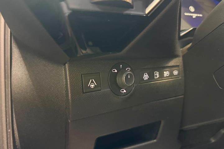 Grå DS DS 7 CrossBack fra 2021