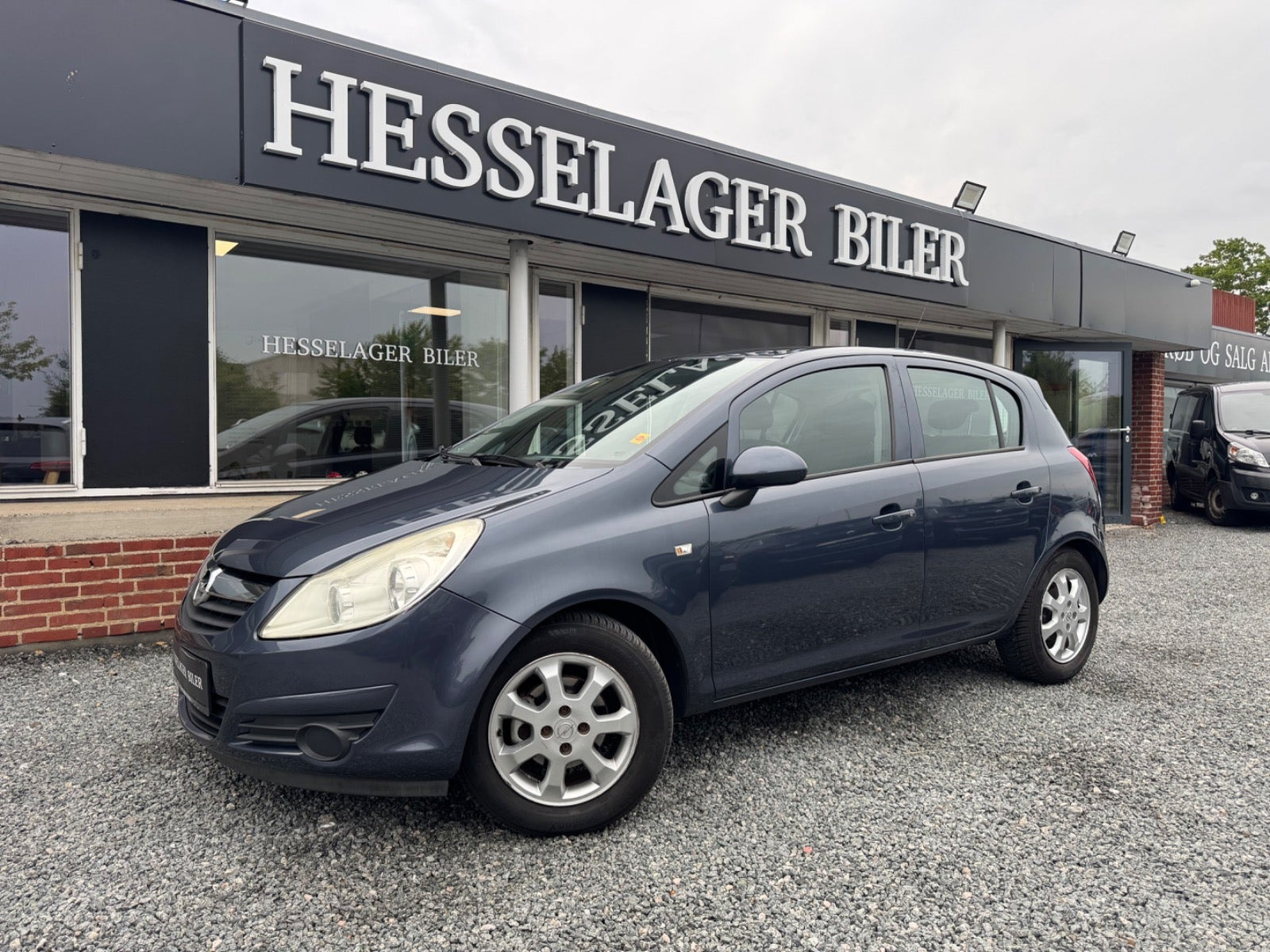 Blå Opel Corsa fra 2009