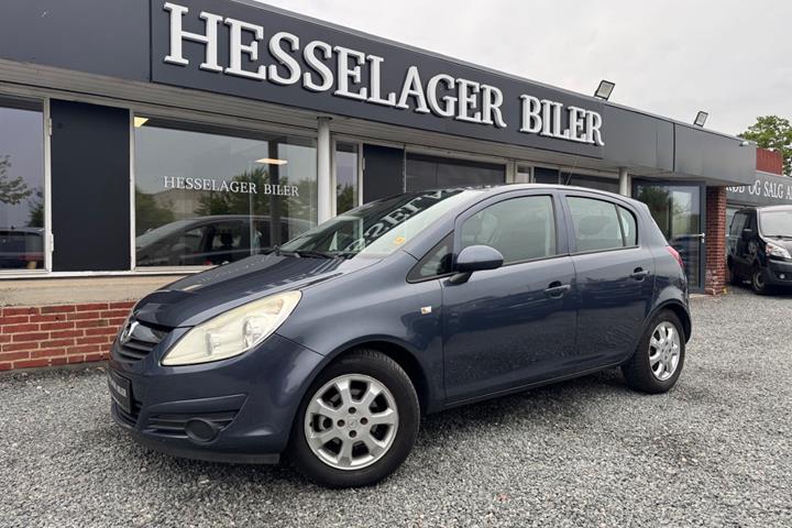 Blå Opel Corsa fra 2009