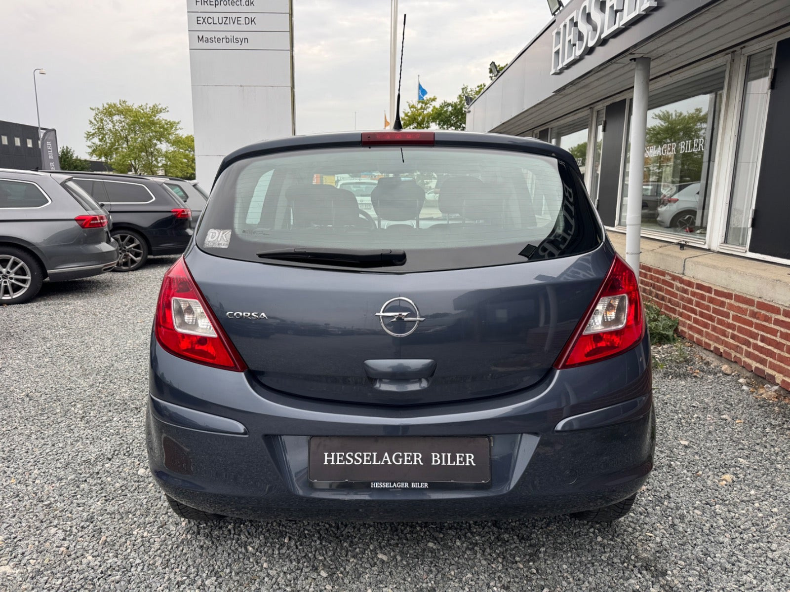 Blå Opel Corsa fra 2009