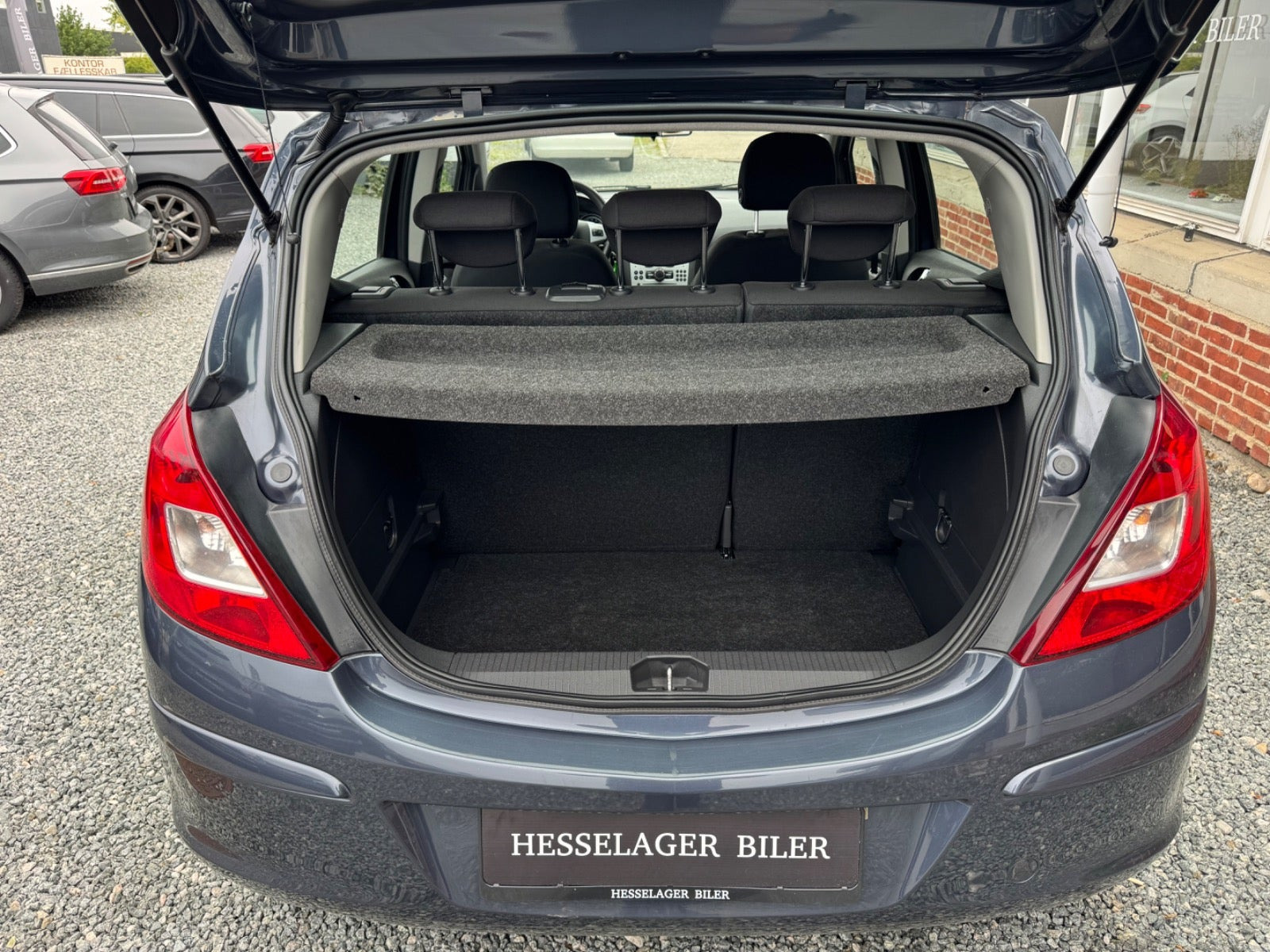 Blå Opel Corsa fra 2009