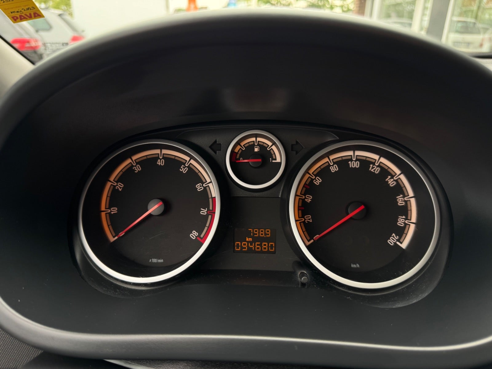 Blå Opel Corsa fra 2009