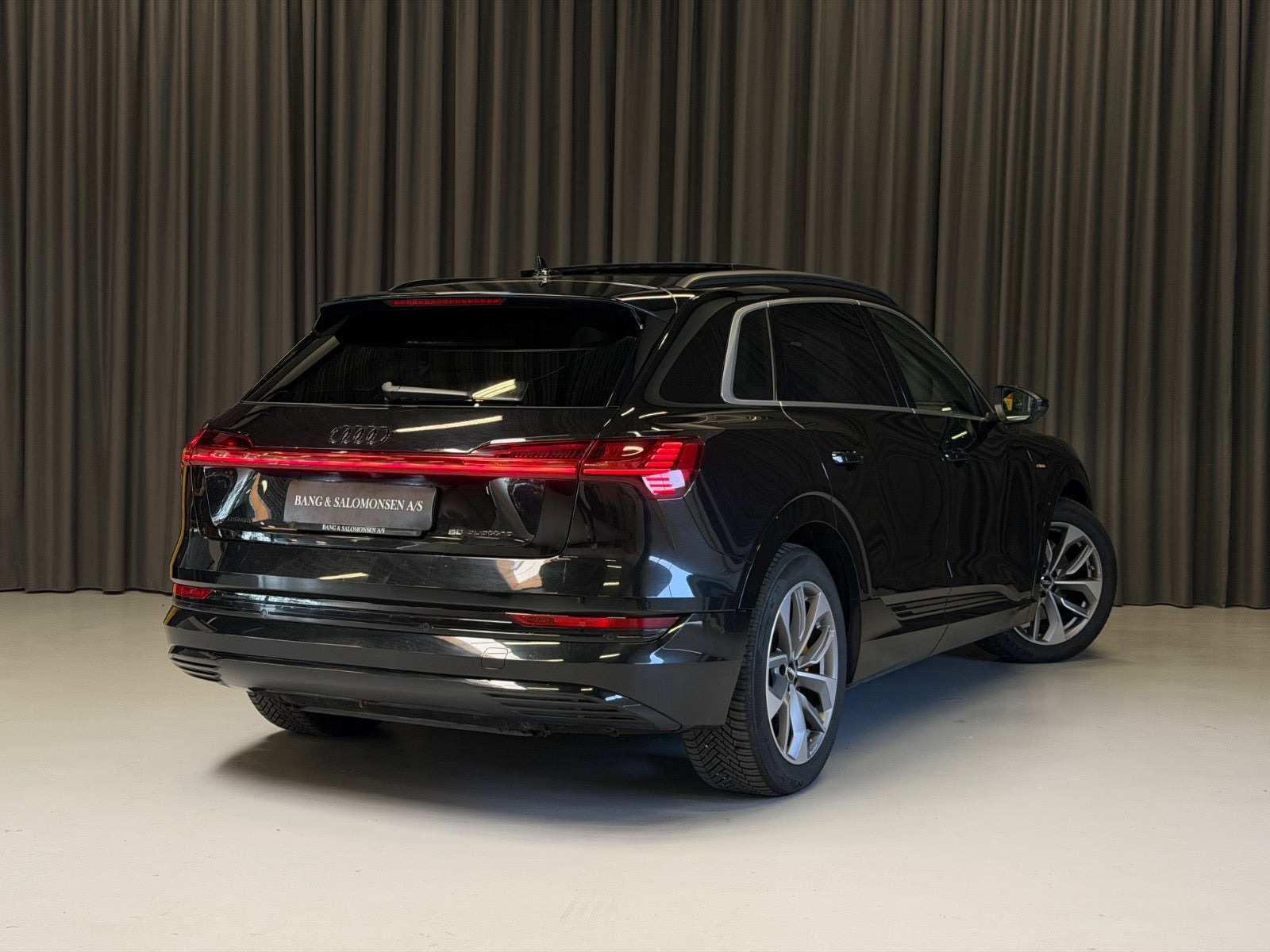 Sort Audi e-tron fra 2019