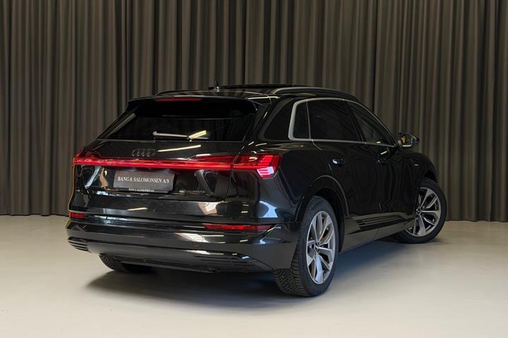 Sort Audi e-tron fra 2019