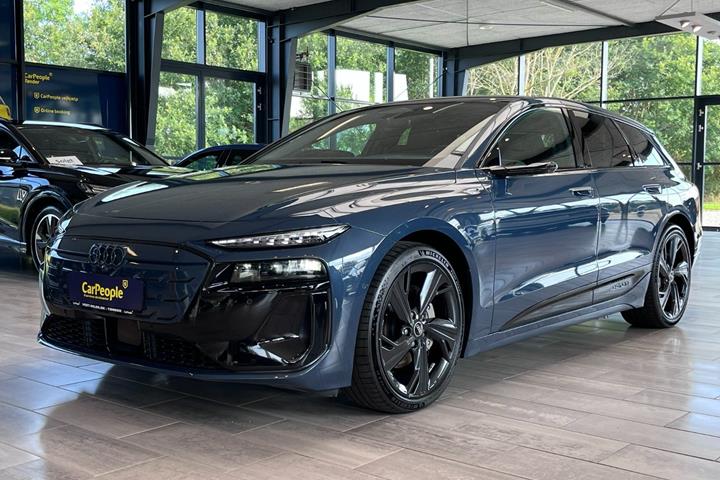 Blå Audi A6 e-tron fra 2025