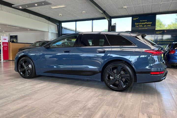Blå Audi A6 e-tron fra 2025