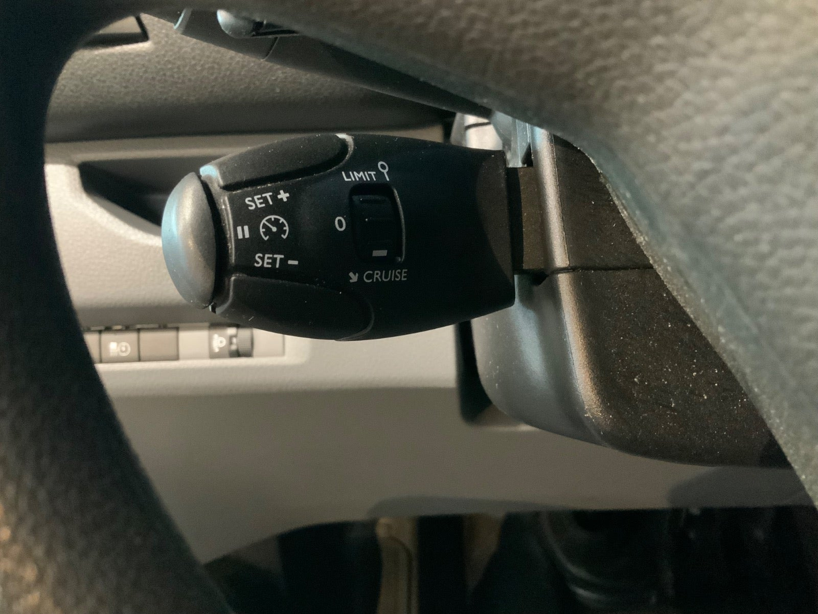 Hvid Toyota ProAce fra 2019