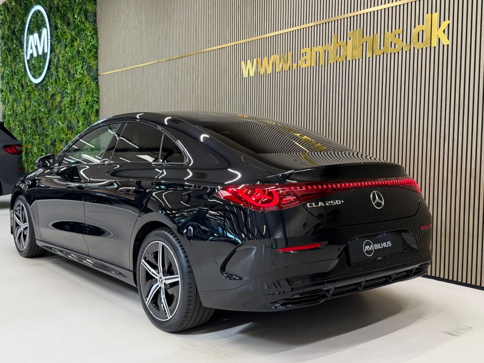 Grøn Mercedes CLA250+ fra 2026
