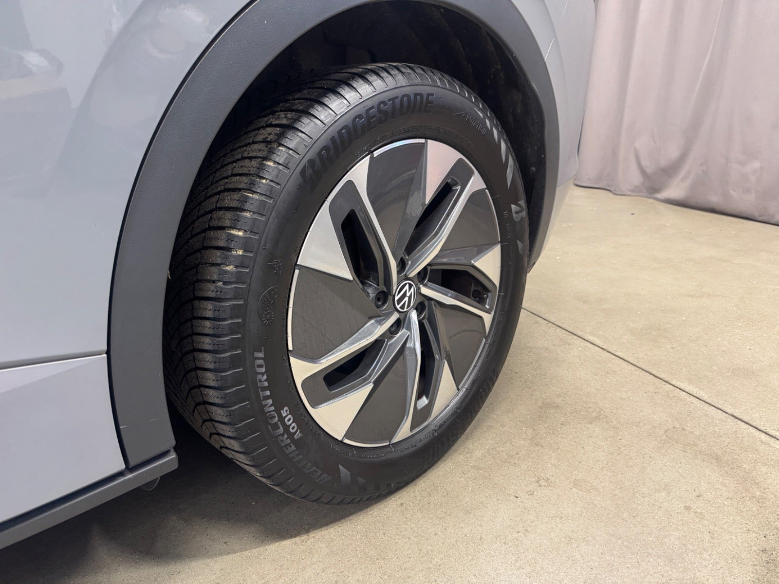 Grå VW ID.5 fra 2023