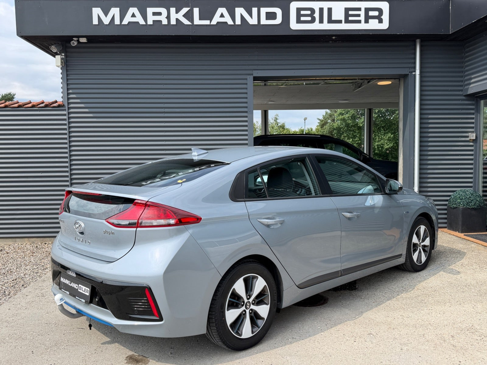 Grå Hyundai Ioniq fra 2018