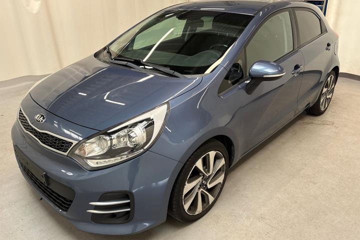 Blå Kia Rio fra 2016