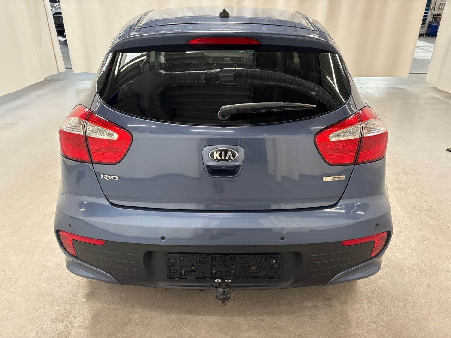 Blå Kia Rio fra 2016
