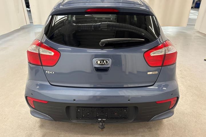 Blå Kia Rio fra 2016