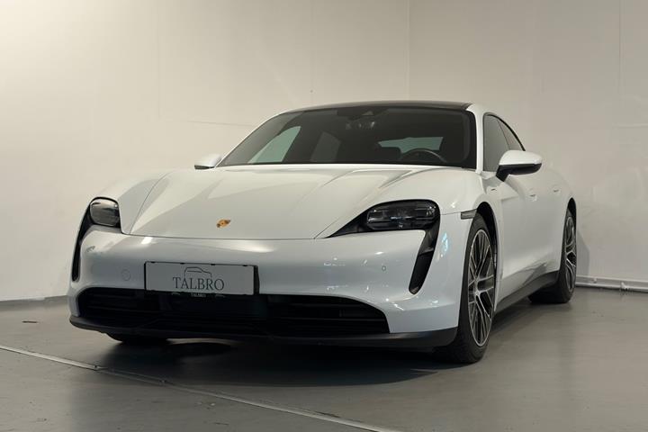 Hvid Porsche Taycan fra 2022