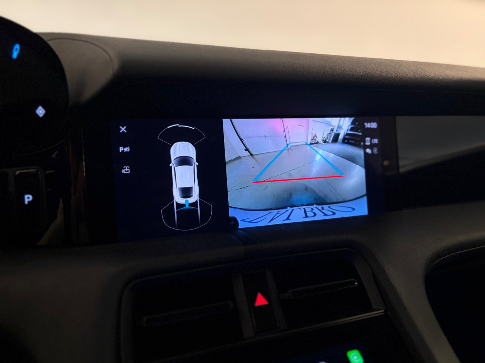 Hvid Porsche Taycan fra 2022