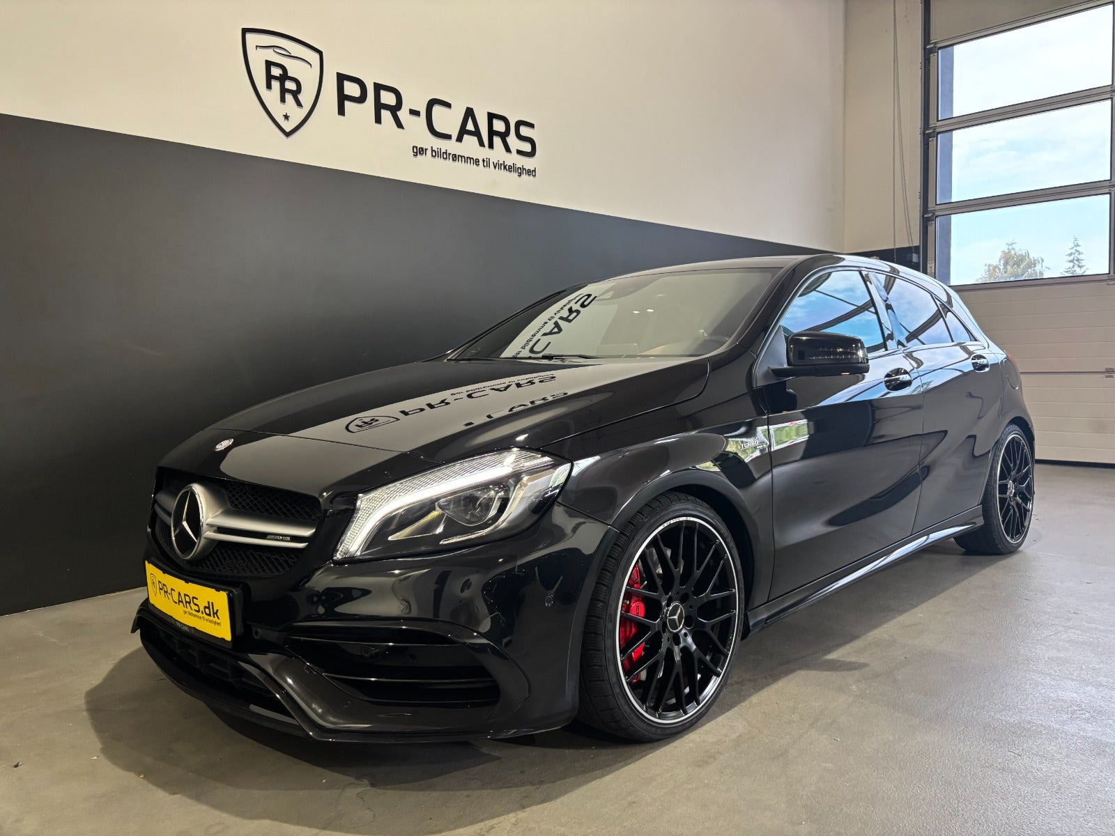 Sort Mercedes A45 fra 2016