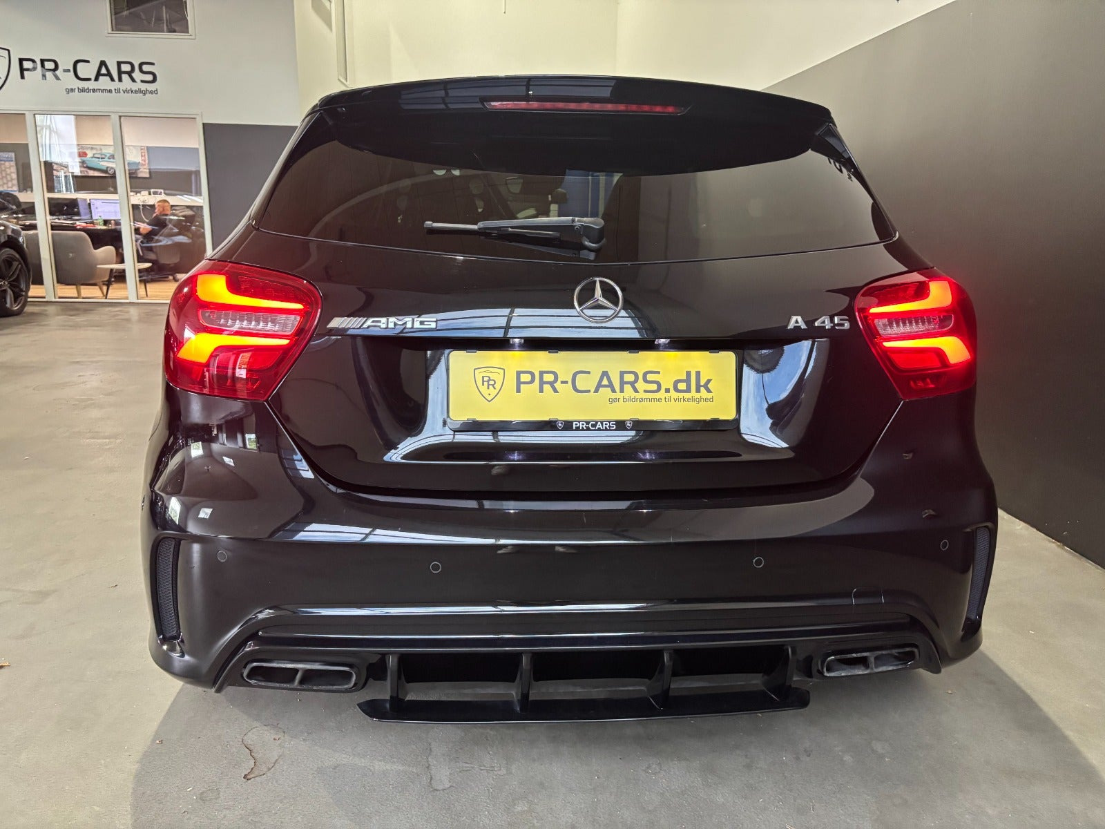 Sort Mercedes A45 fra 2016