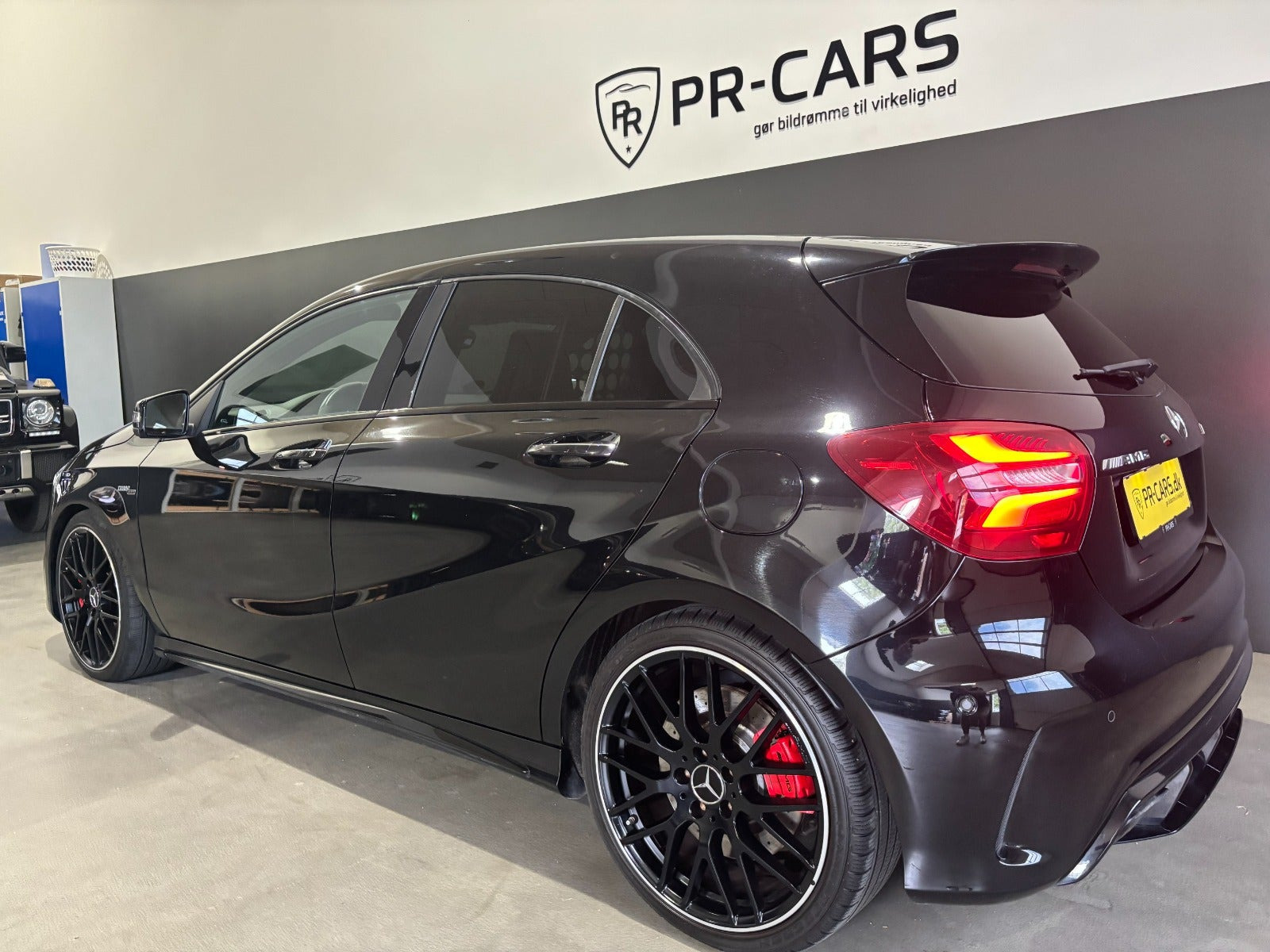 Sort Mercedes A45 fra 2016