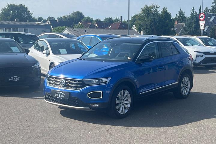 Blå VW T-Roc fra 2018