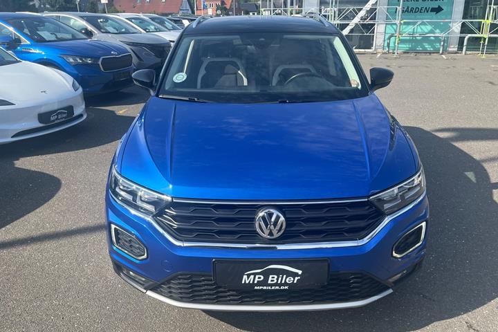 Blå VW T-Roc fra 2018