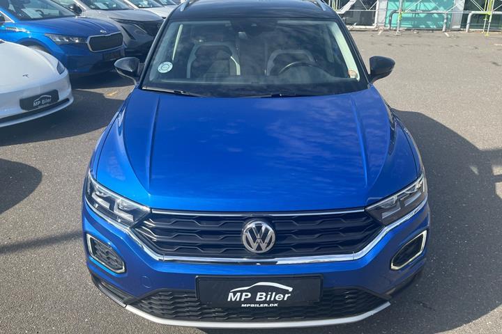 Blå VW T-Roc fra 2018