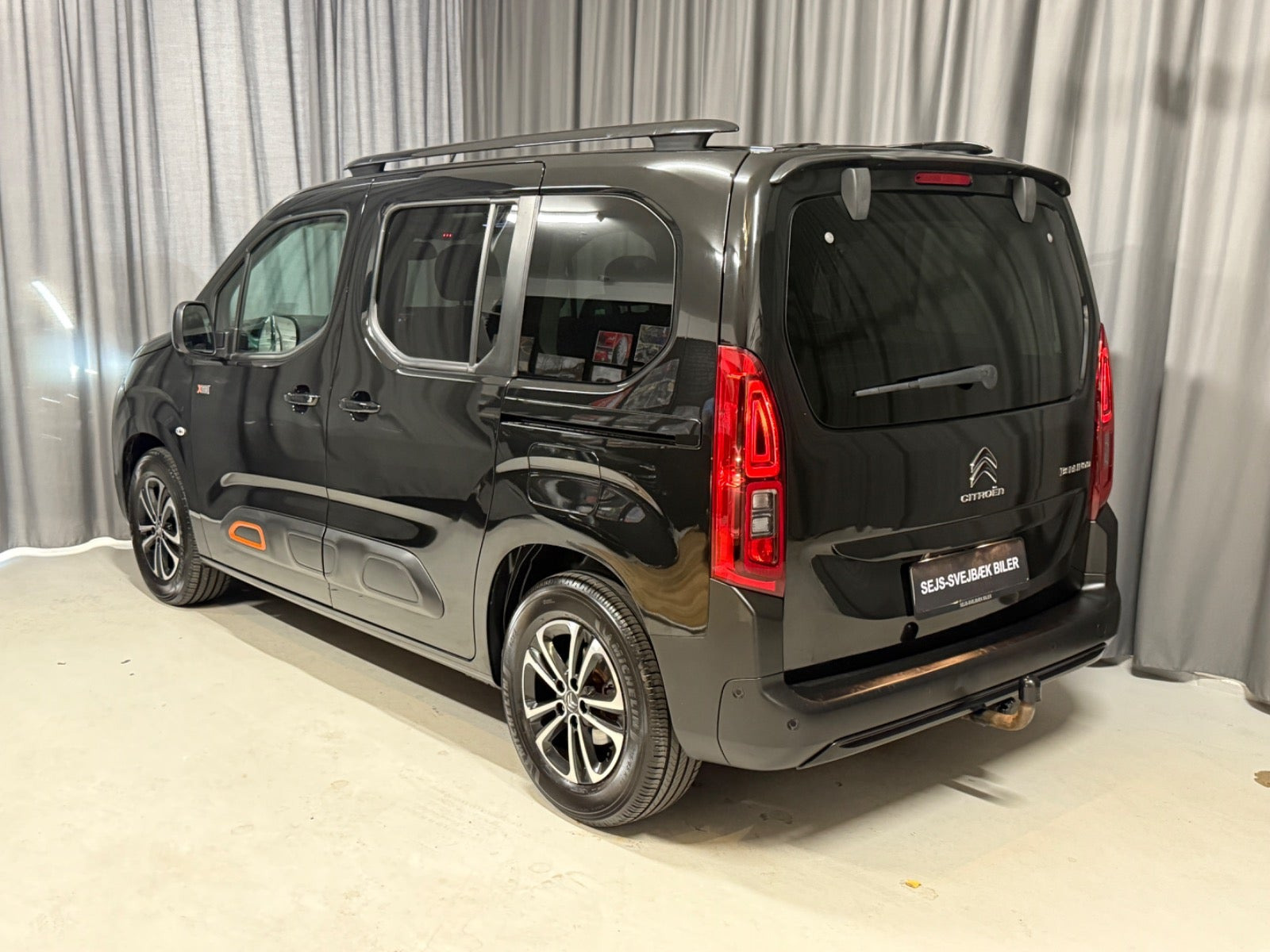 Sort Citroën Berlingo fra 2018
