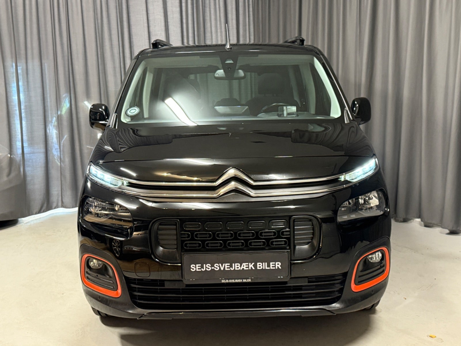 Sort Citroën Berlingo fra 2018
