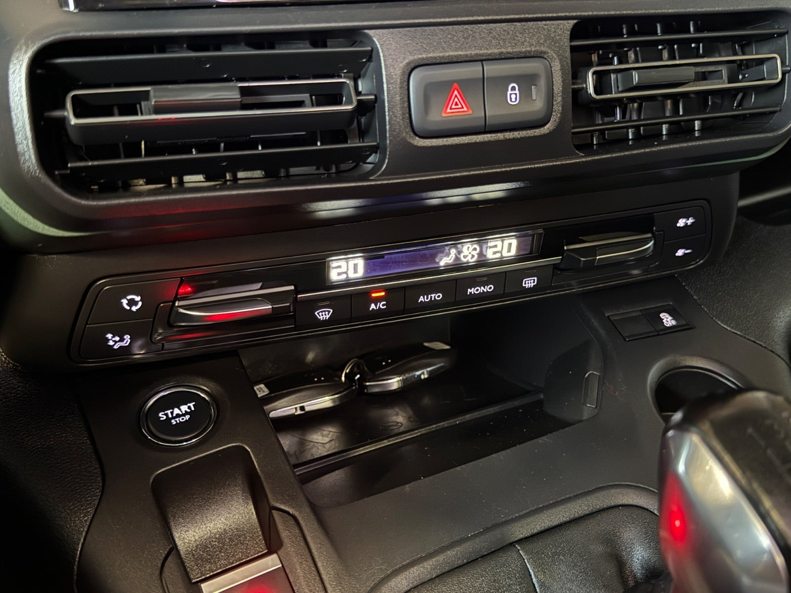 Sort Citroën Berlingo fra 2018
