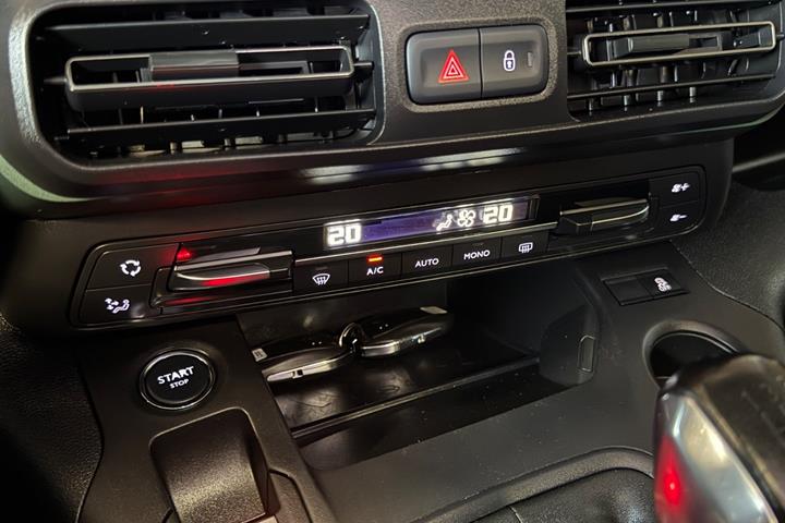 Sort Citroën Berlingo fra 2018
