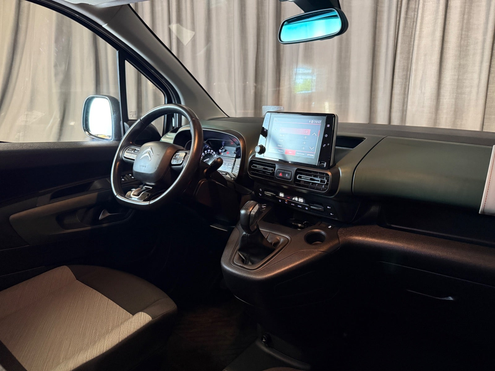 Sort Citroën Berlingo fra 2018
