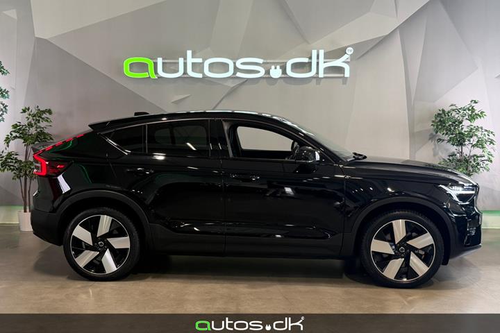 Sort Volvo C40 fra 2024