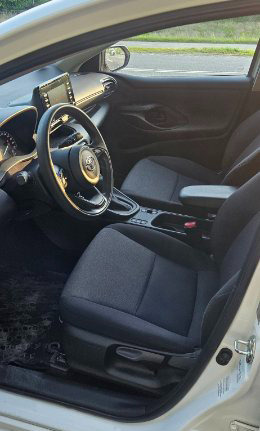 Hvid Toyota Yaris fra 2020