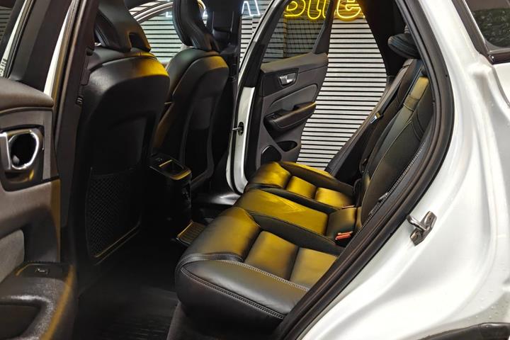 undefined Volvo XC60 fra 2020