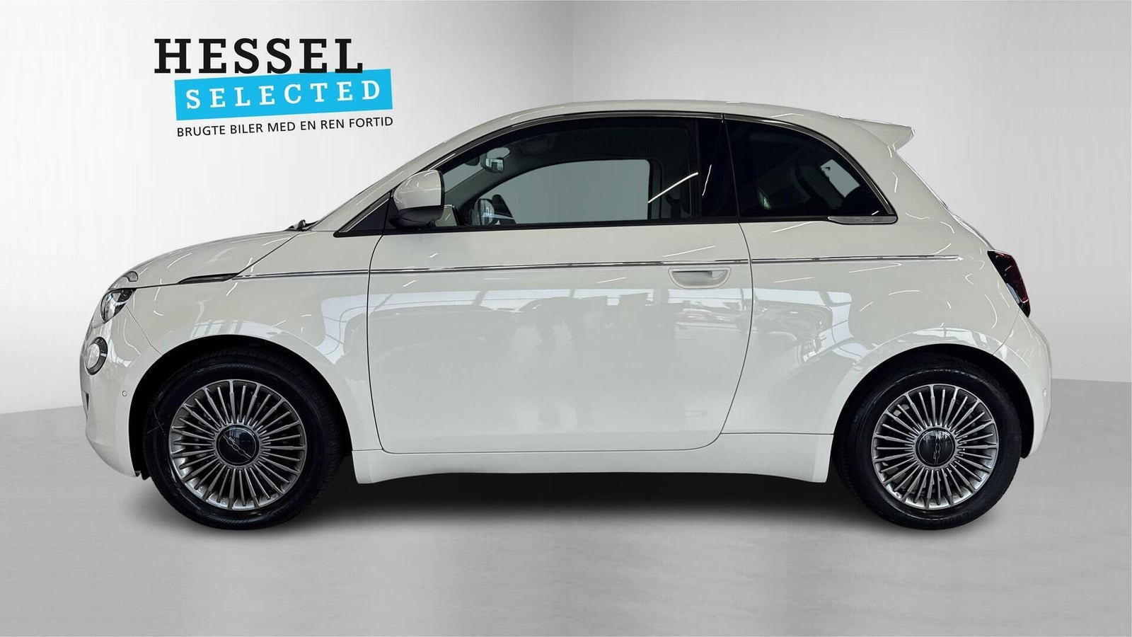 Hvid Fiat 500e fra 2024