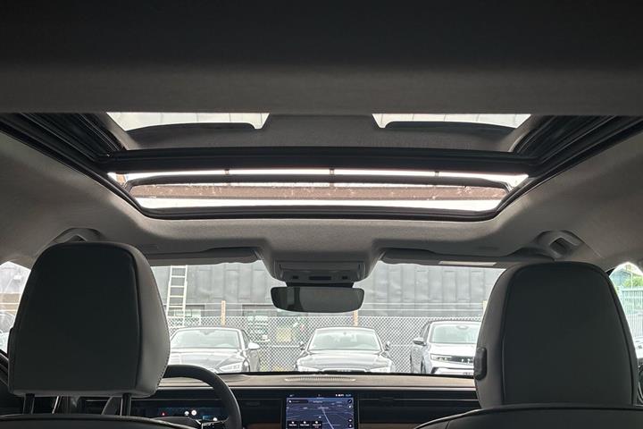 Grå Citroën ë-C5 Aircross fra 2025