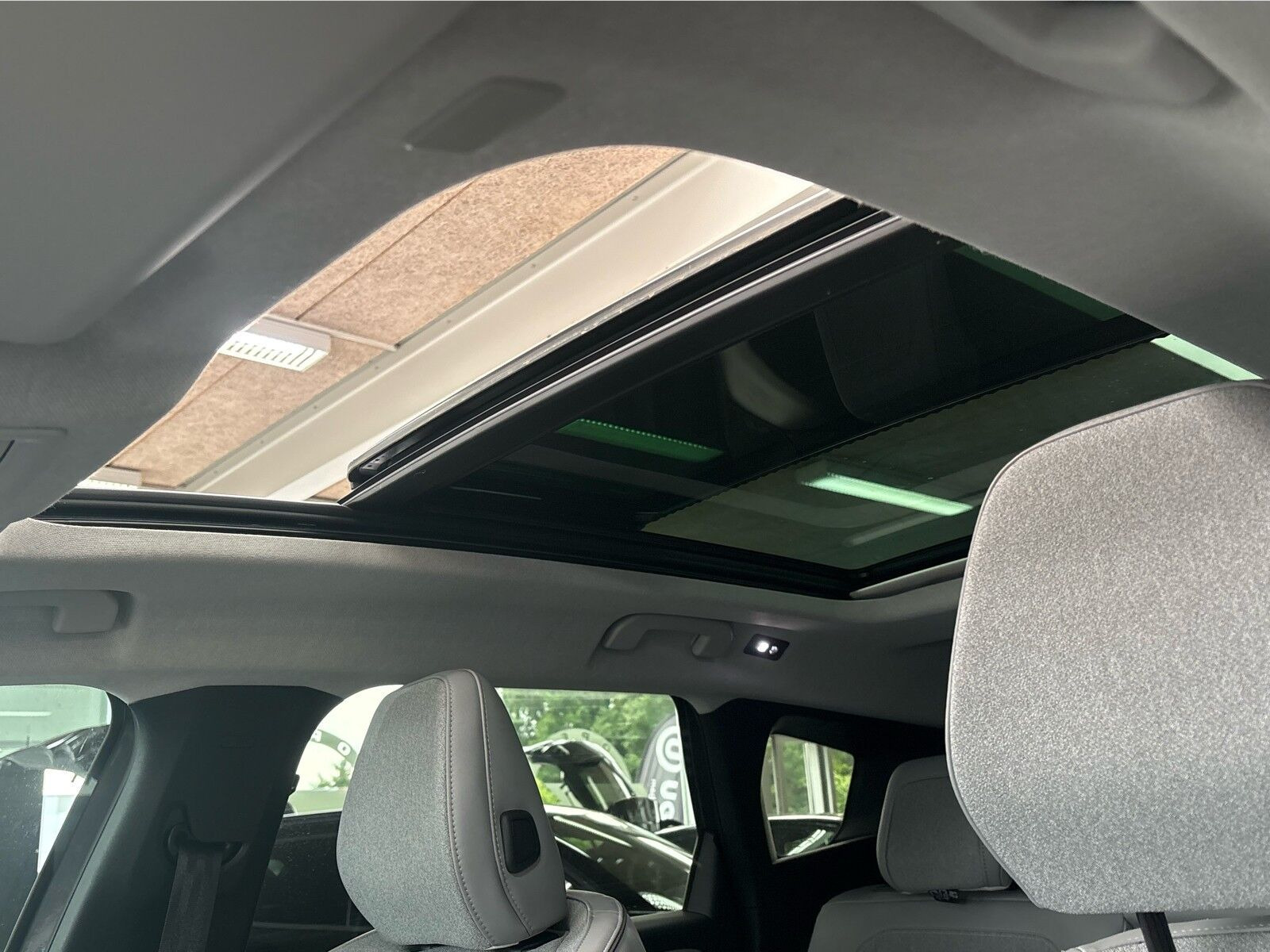 Grå Citroën ë-C5 Aircross fra 2025