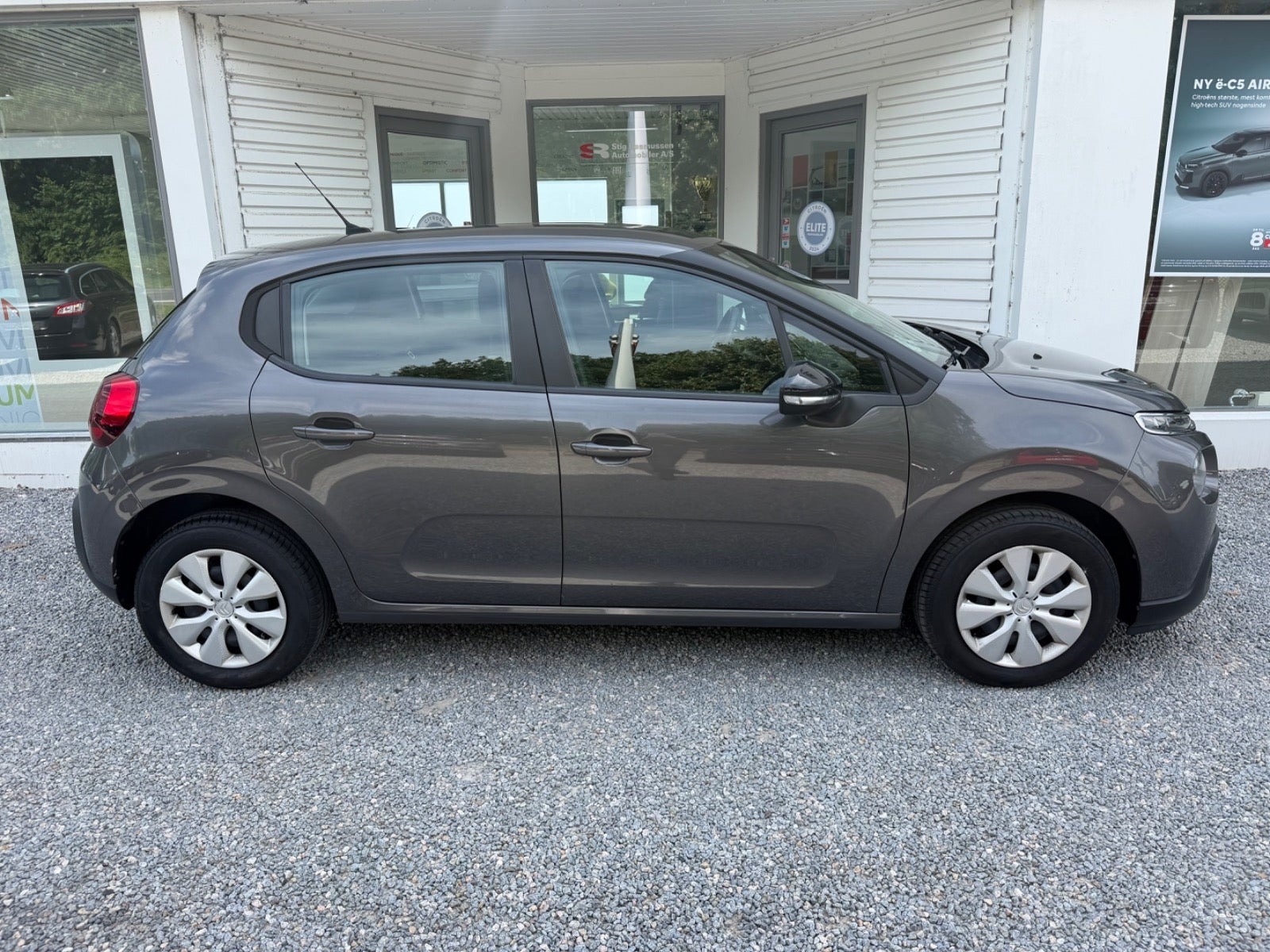 Grå Citroën C3 fra 2018