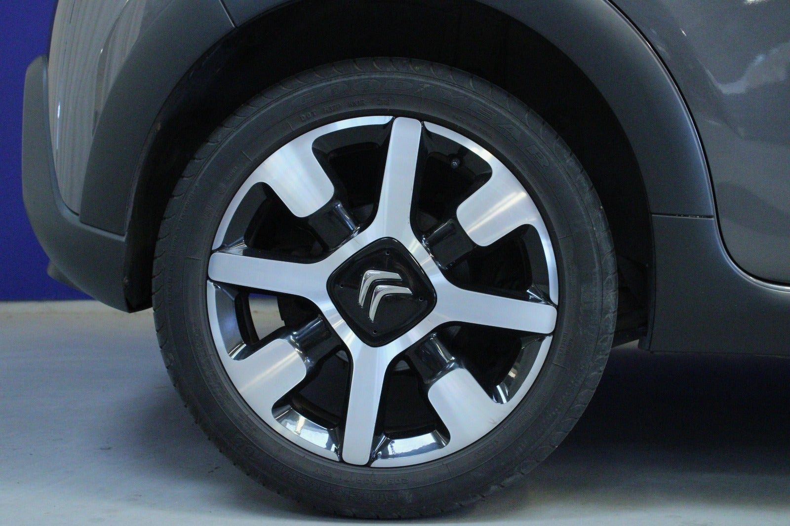 Grå Citroën C3 fra 2019