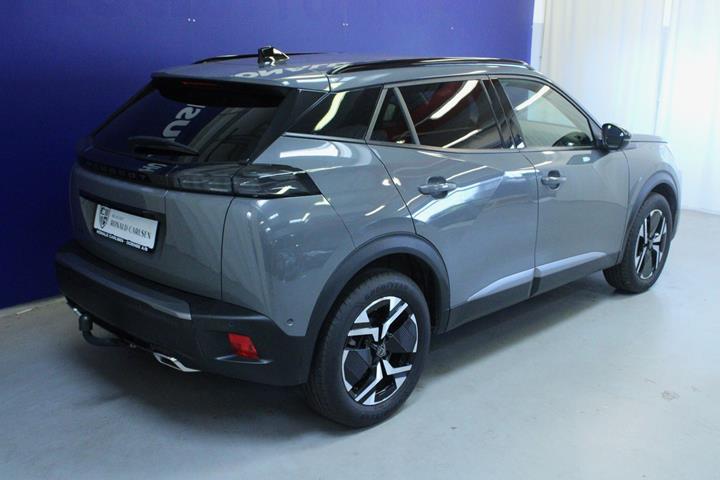 Grå Peugeot 2008 fra 2024