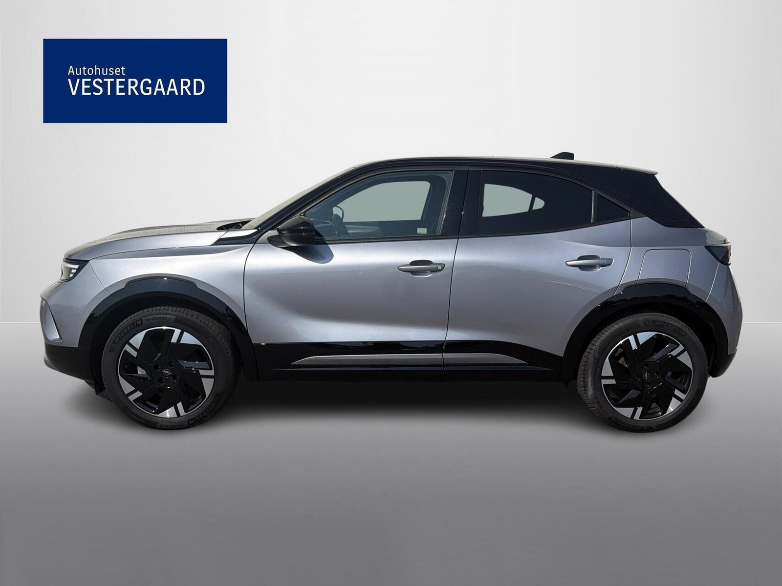 Grå Opel Mokka-e fra 2025