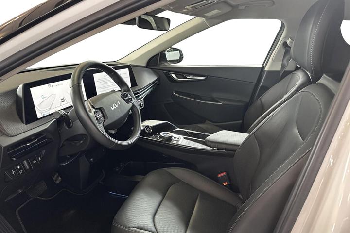 Beige Kia EV6 fra 2024