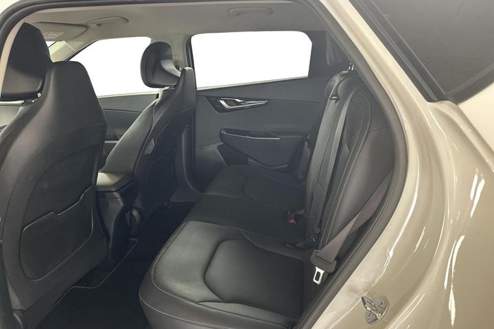 Beige Kia EV6 fra 2024