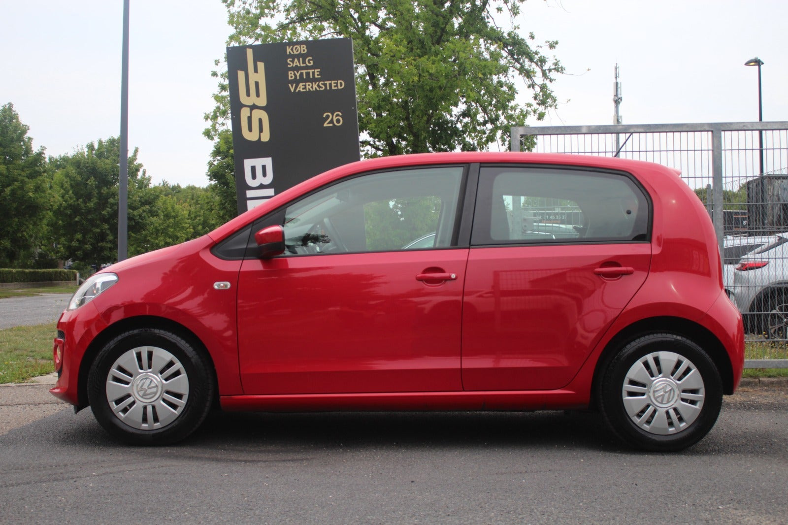 Rød VW UP! fra 2014