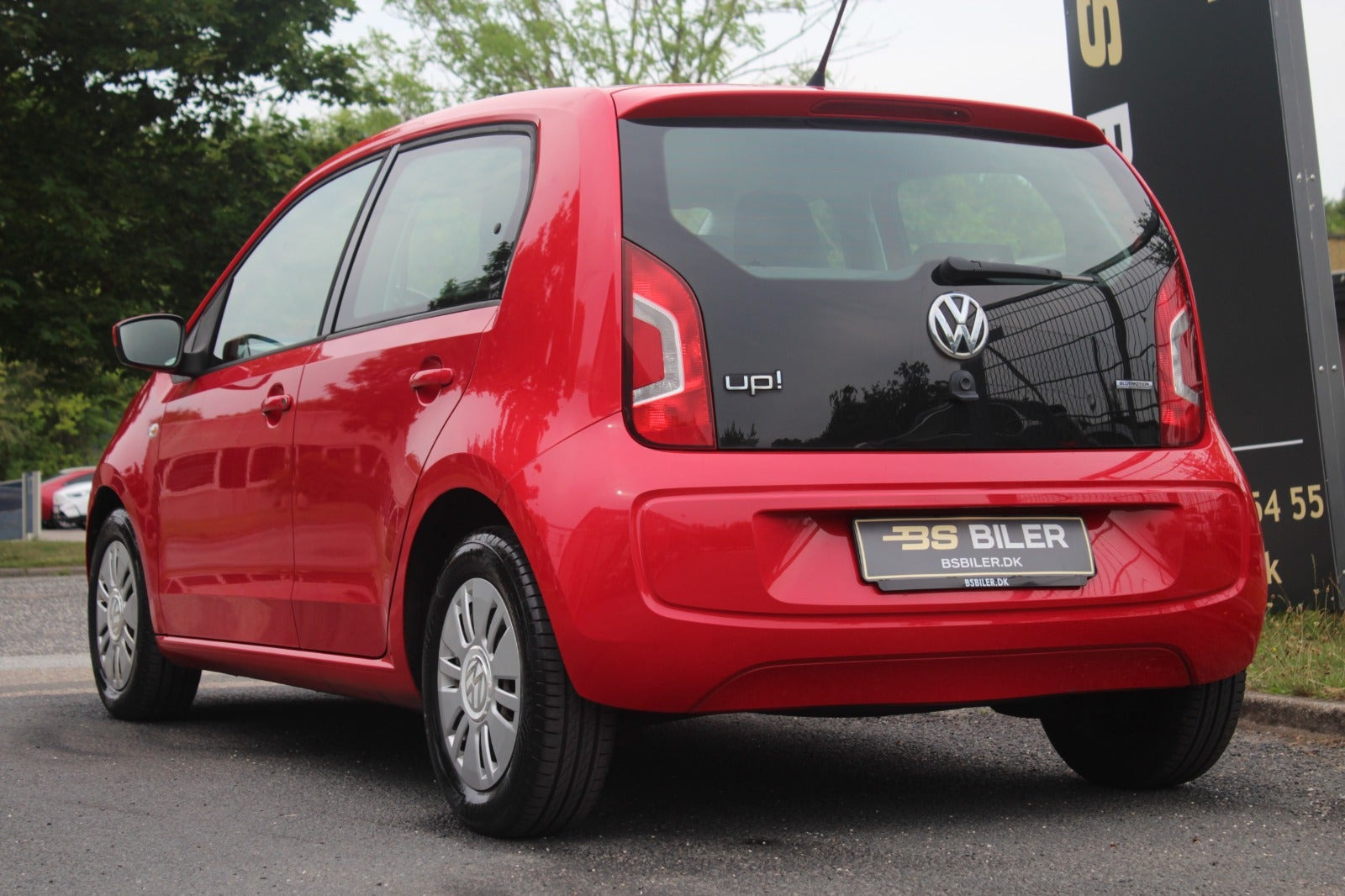 Rød VW UP! fra 2014